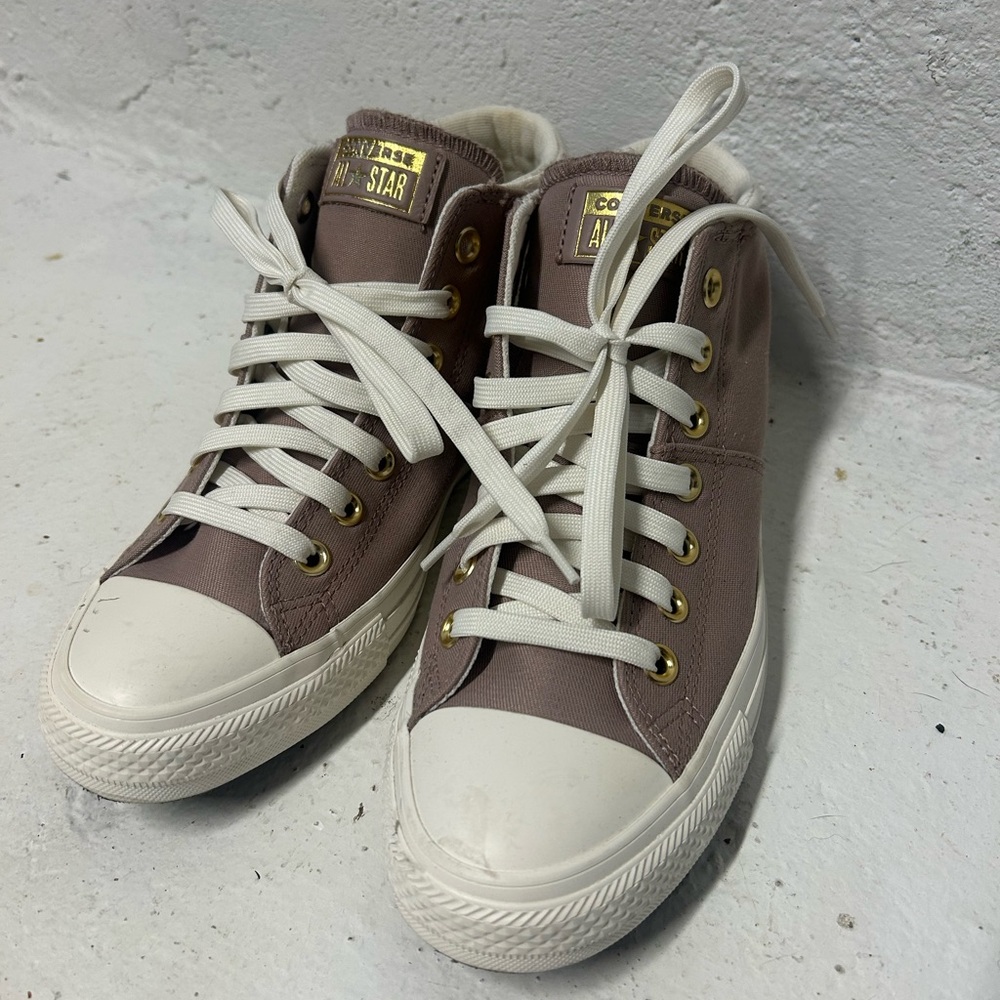 Converse Women's Sneakers in Lavender and White